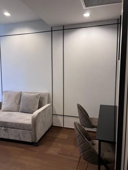 room interior of Ideo Q Victory
