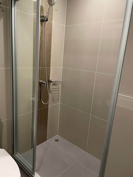 room interior and bathroom of IDEO Rama9 – Asoke