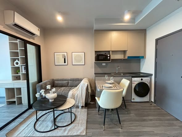 living room of Ideo Ramkamhaeng Lamsali Station