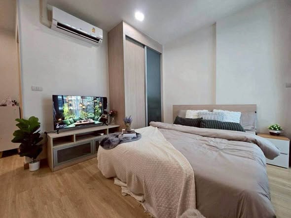 bedroom and living room of IDEO Ratchada-Huai Khwang