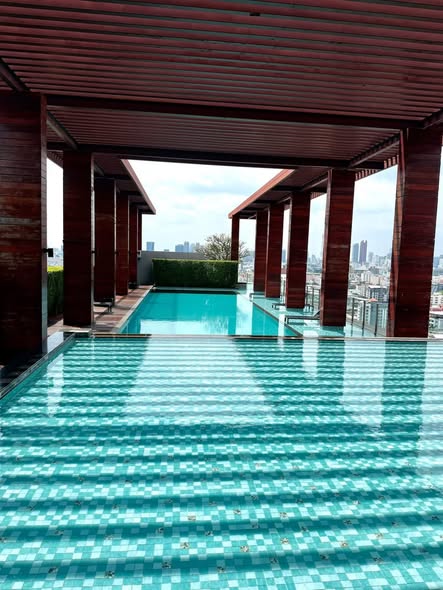 pool of IDEO Ratchada-Huai Khwang