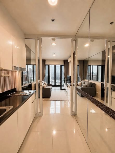room interior of IDEO Ratchada-Huai Khwang