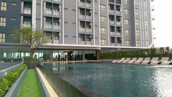 pool of IDEO Sukhumvit 115