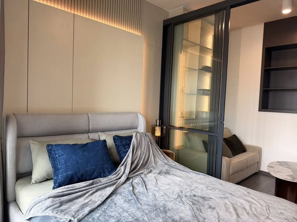 bedroom and room interior of IDEO Sukhumvit Rama 4 ไอดีโอ สุขุมวิท-พระราม 4