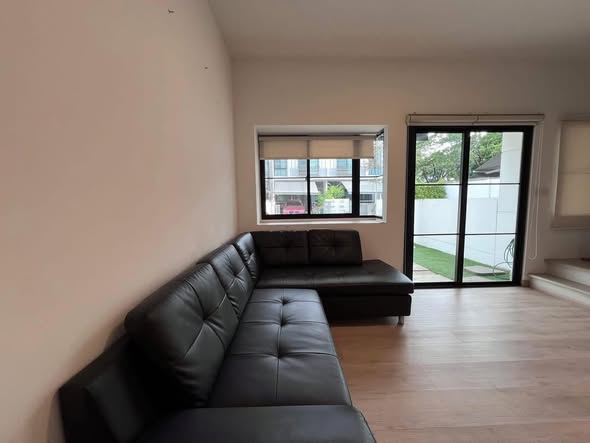 living room and room interior of Indy 5 Bangna Km.7