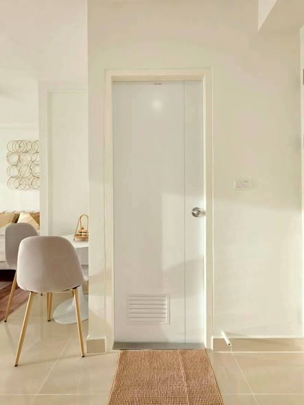 room interior of Iris Avenue