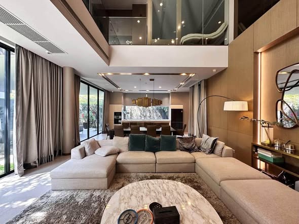 living room of Issara Residence Rama 9 (อิสสระ เรสซิเดนซ์ พระราม 9)
