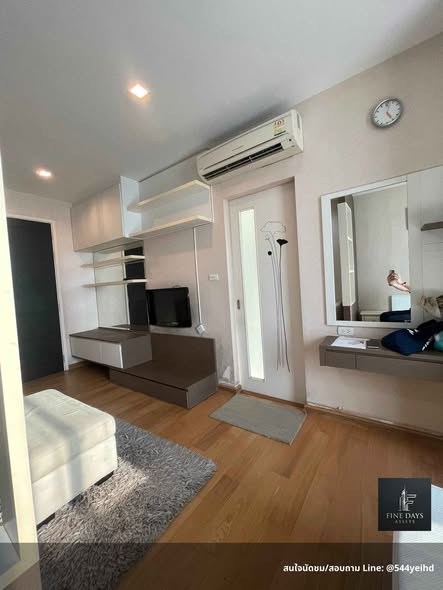 bedroom of Ivy Sathon 10