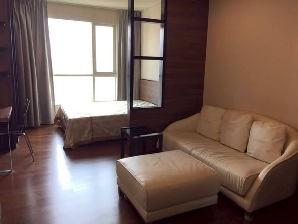 bedroom and living room of IVY THONGLOR
