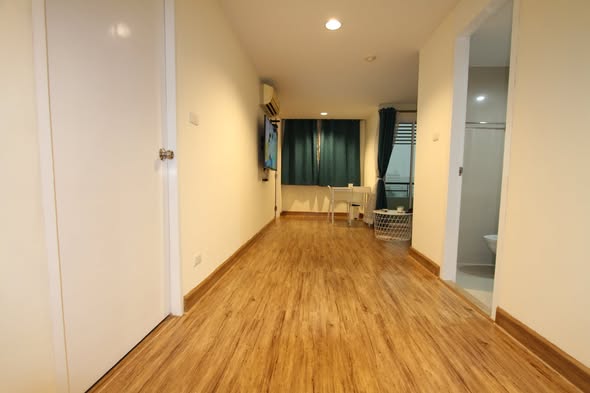 room interior of J.W. BOULEVARD Srivara