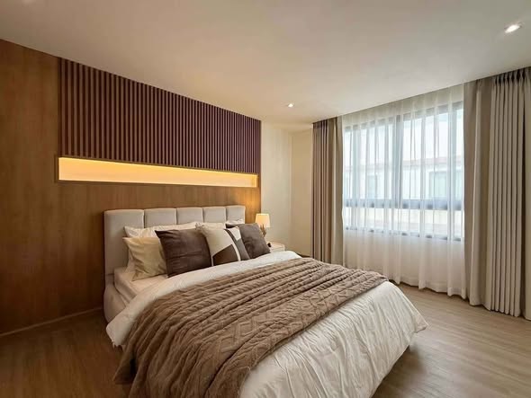 bedroom of J.W. City Condo
