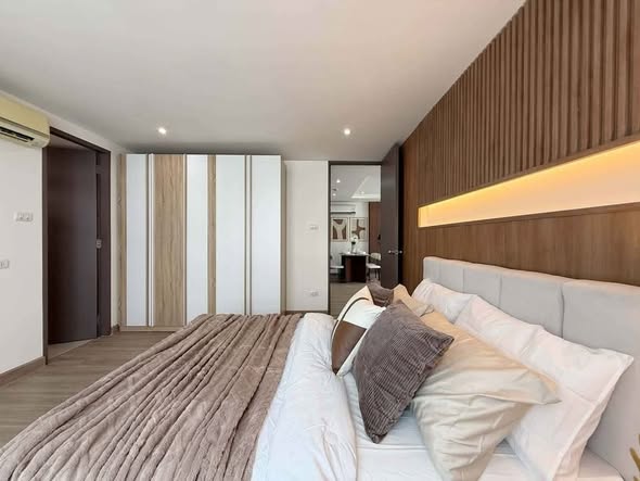 bedroom of J.W. City Condo