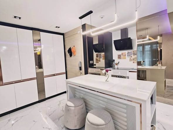 Klass Silom Condo