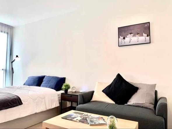 bedroom and living room of Knightsbridge Collage Sukhumvit 107