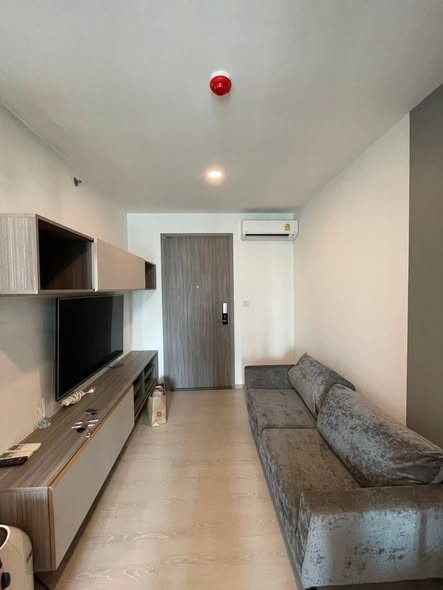 living room and room interior of KnightsBridge Phaholyothin Interchange