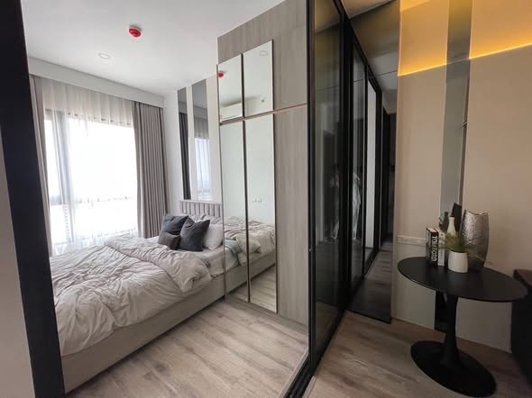 bedroom and room interior of KnightsBridge Prime Onnut