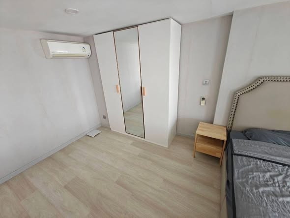 bedroom and room interior of KnightsBridge Prime Sathon