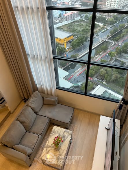 living room of KnightsBridge Prime Sathon