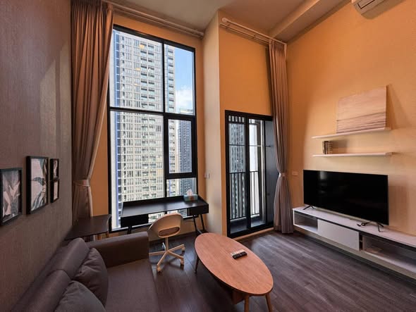 bedroom and living room of KnightsBridge Space Rama9
