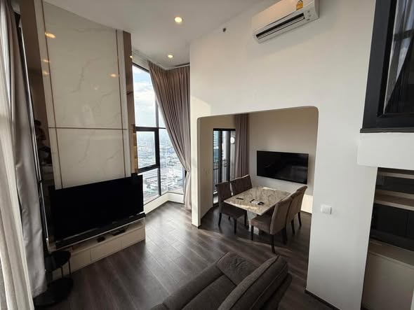 bedroom and living room of KnightsBridge Space Ratchayothin