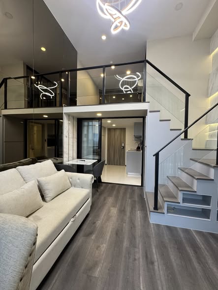 living room and room interior of KnightsBridge Space Ratchayothin
