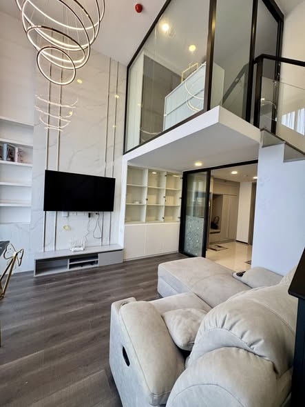 living room and room interior of KnightsBridge Space Ratchayothin