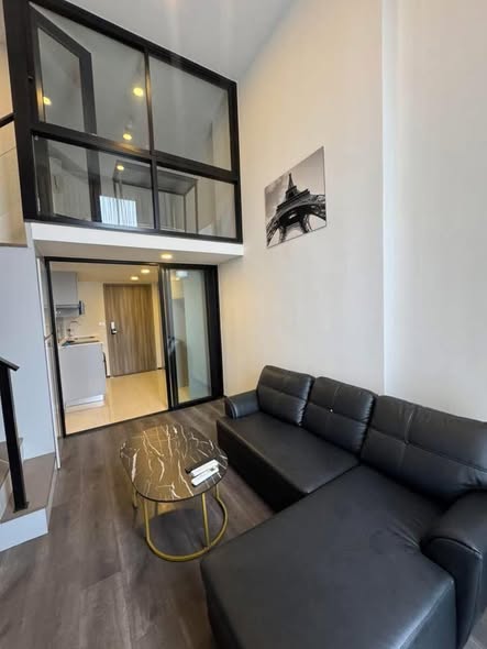 living room and room interior of KnightsBridge Space Ratchayothin