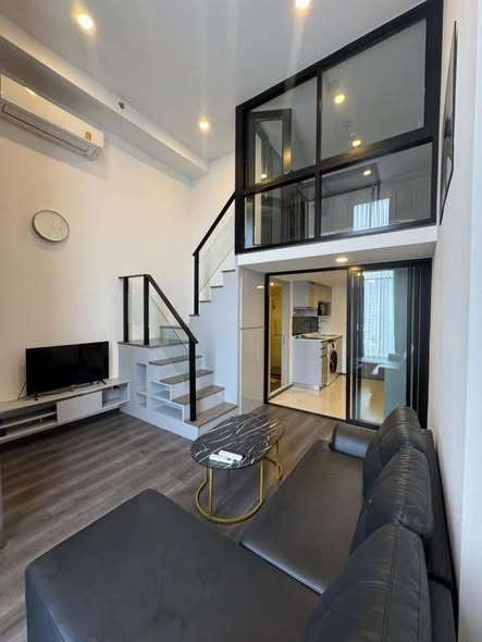 living room and room interior of KnightsBridge Space Ratchayothin