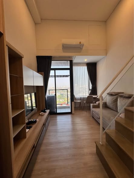 bedroom of Landmark @MRTA Station