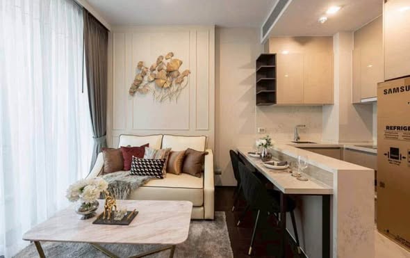 bedroom and living room of LAVIQ Sukhumvit 57