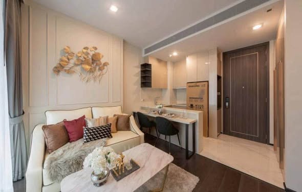 bedroom and living room and room interior of LAVIQ Sukhumvit 57