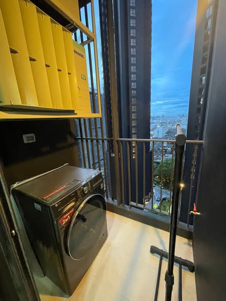 bathroom of Life Asoke – Rama 9
