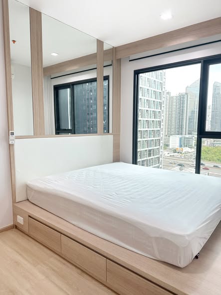 bedroom of Life Asoke – Rama 9