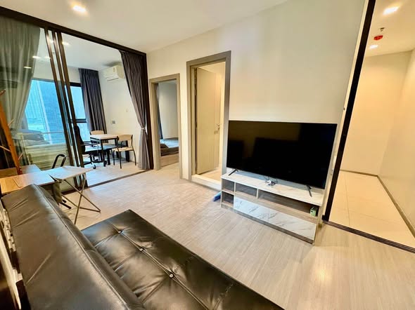 bedroom and living room and room interior of Life Asoke – Rama 9