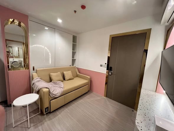 bedroom and room interior of Life Asoke – Rama 9