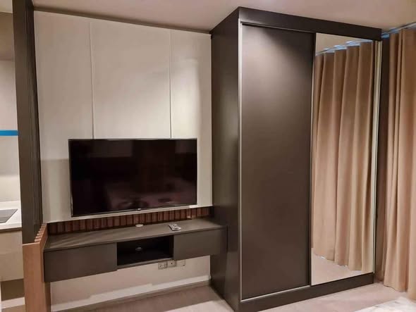 bedroom and room interior of Life Asoke – Rama 9
