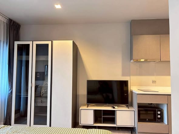 bedroom and room interior of Life Asoke – Rama 9