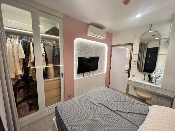bedroom and room interior of Life Asoke – Rama 9