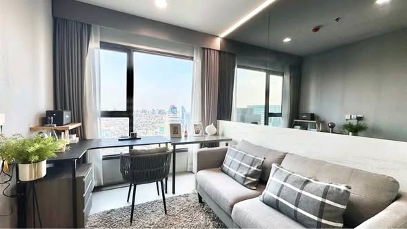 living room of Life Asoke – Rama 9
