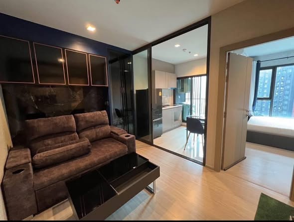 room interior of Life Asoke – Rama 9
