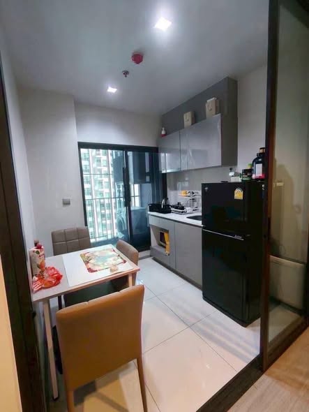 room interior of Life Asoke – Rama 9
