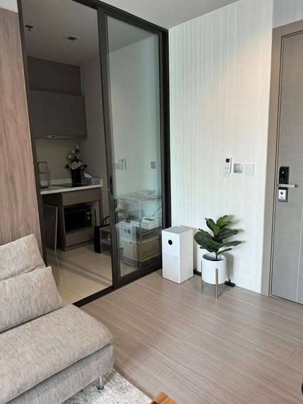 room interior and bathroom of Life Asoke – Rama 9