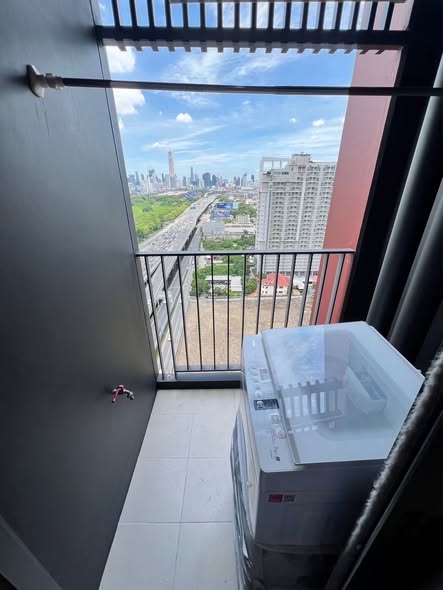 bathroom of Life Asoke Hype