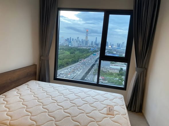 bedroom of Life Asoke Hype