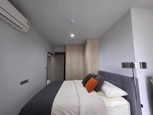 bedroom of Life Asoke Hype