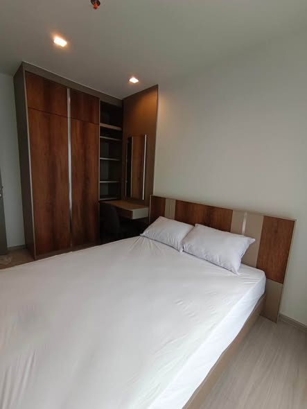 bedroom of Life Asoke Hype