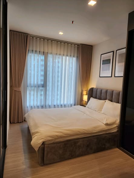 bedroom of Life Asoke Hype