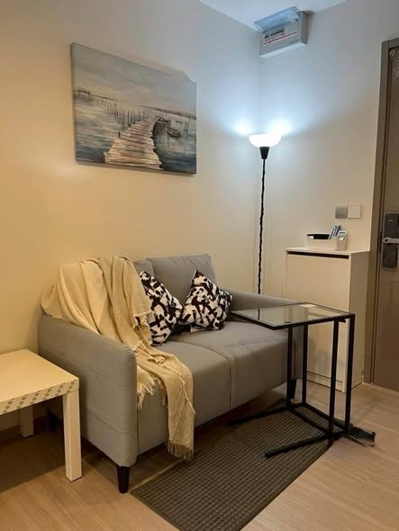 bedroom and living room of Life Asoke Hype