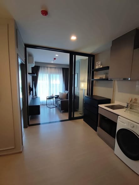 bedroom and room interior of Life Asoke Hype