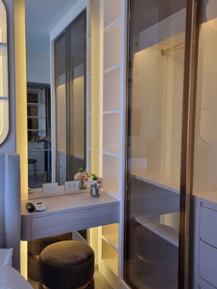 bedroom and room interior of Life Asoke Hype